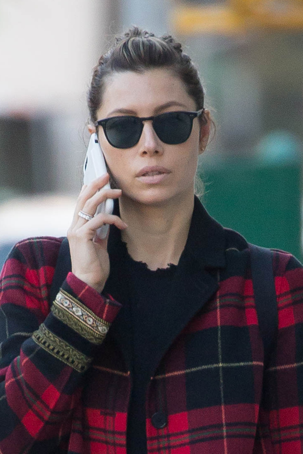 jessica-biel-red-buffalo-flannel-coat-1 jessica-biel-red-buffalo-flannel-coat-1